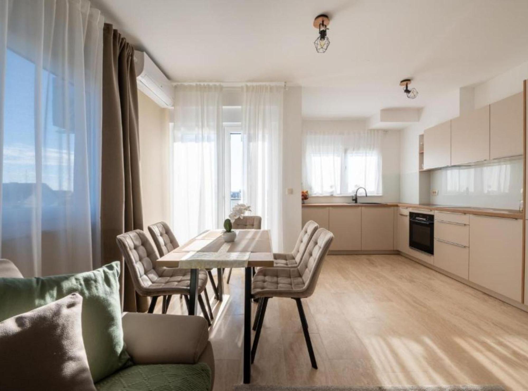 Apartment Kona - Free Parking & Self Check-In Ivanja Reka Bagian luar foto