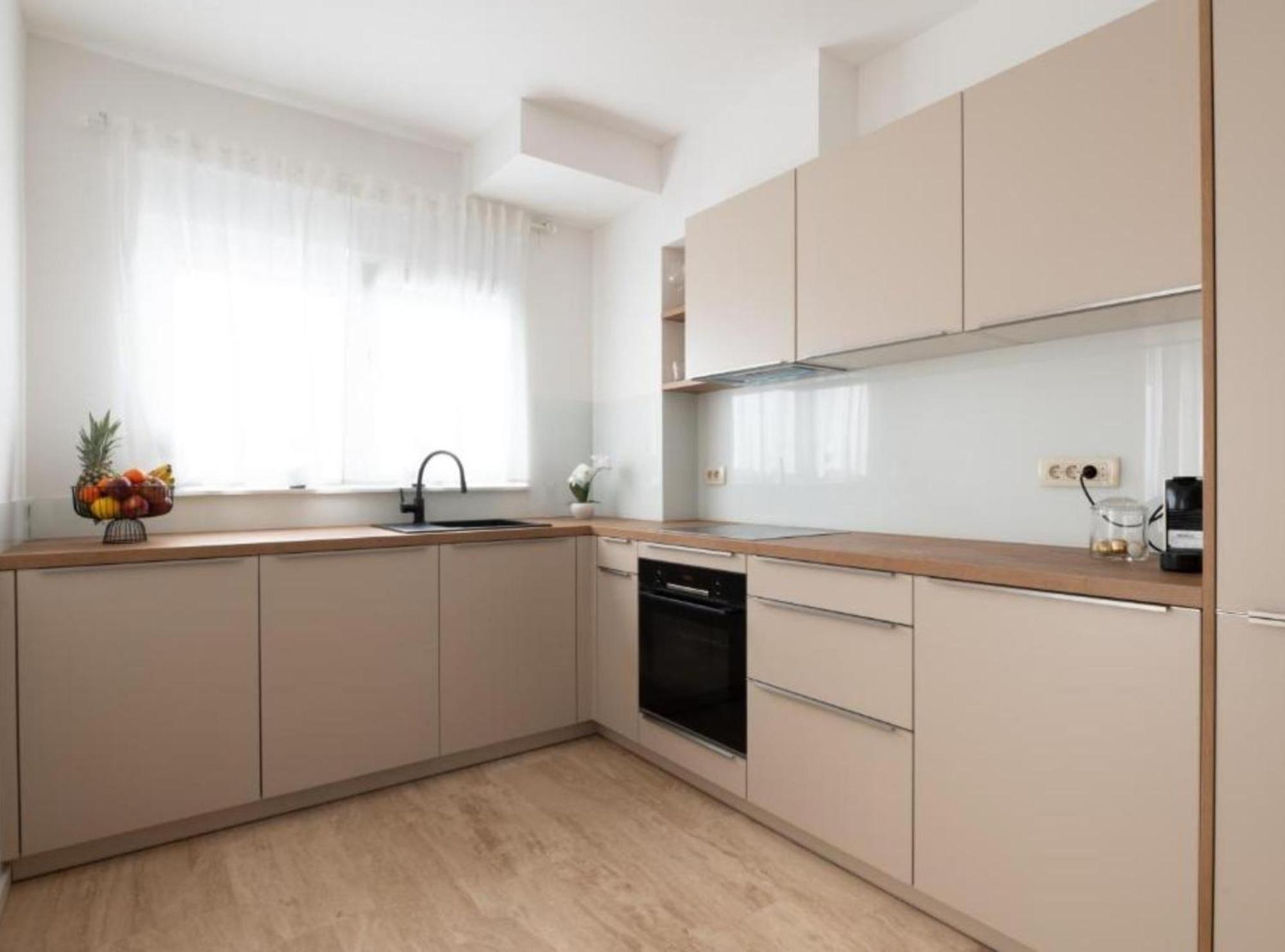 Apartment Kona - Free Parking & Self Check-In Ivanja Reka Bagian luar foto
