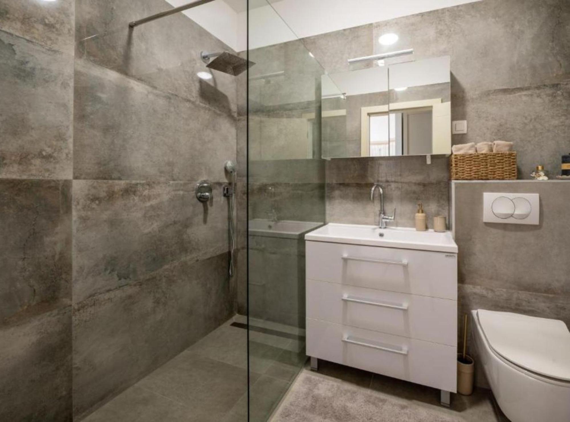 Apartment Kona - Free Parking & Self Check-In Ivanja Reka Bagian luar foto